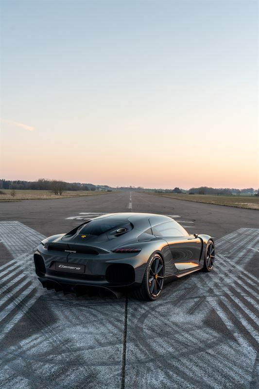 Koenigsegg Gemera: immagini ufficiali in pista