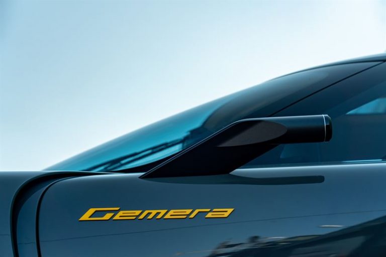 Koenigsegg Gemera: immagini ufficiali in pista