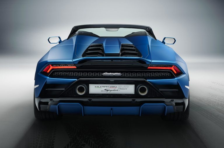 Lamborghini Huracàn EVO RWD Spyder 2020: immagini ufficiali