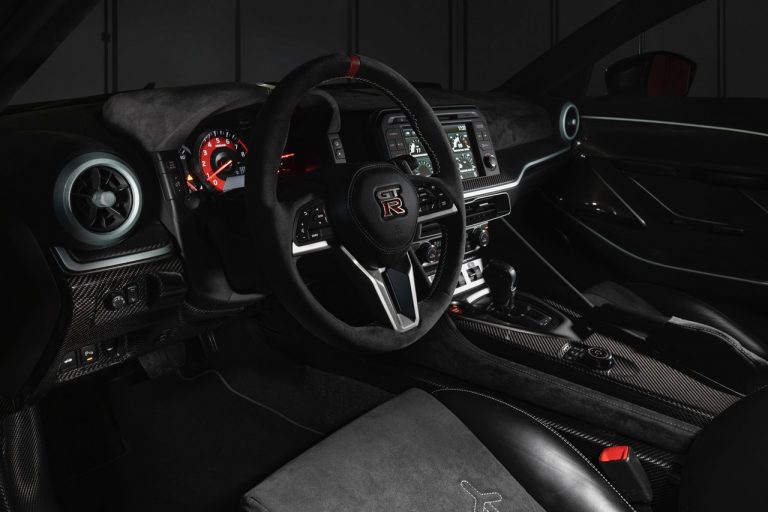 Nissan GT-R50 by Italdesign: immagini ufficiali