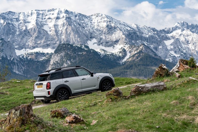 Mini Countryman 2020: immagini ufficiali