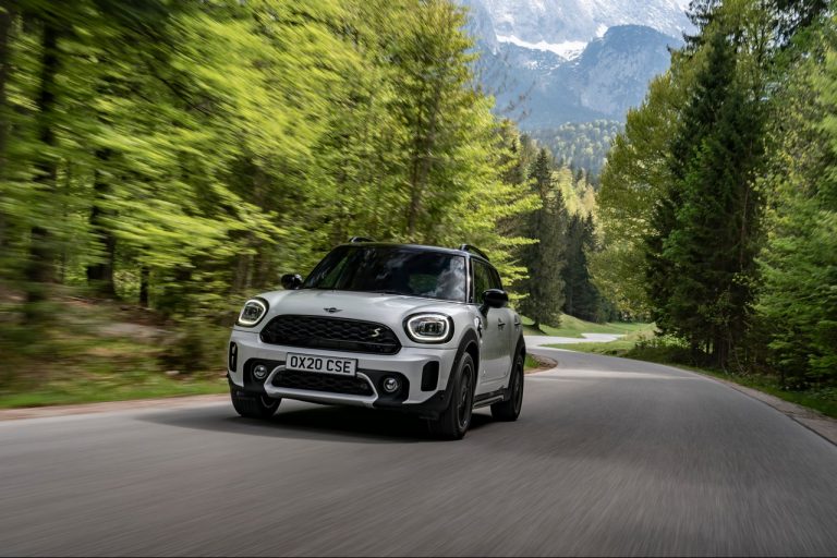 Mini Countryman 2020: immagini ufficiali