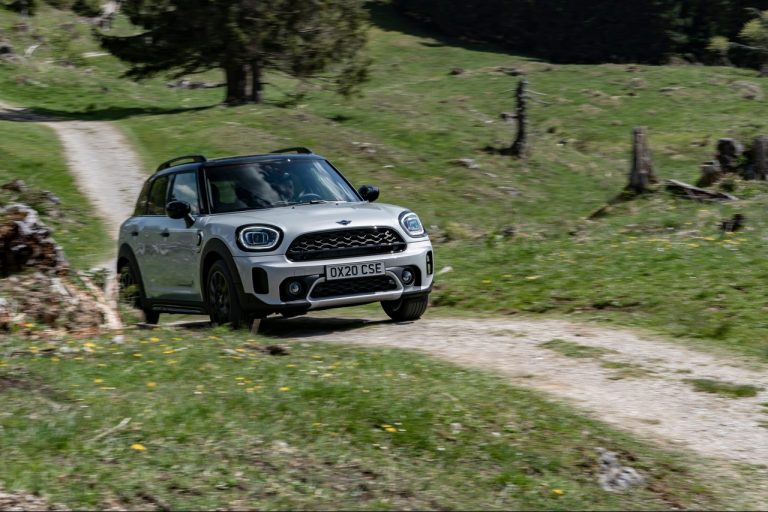 Mini Countryman 2020: immagini ufficiali