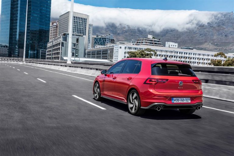 Volkswagen Golf 8 GTI 2020: nuove immagini ufficiali