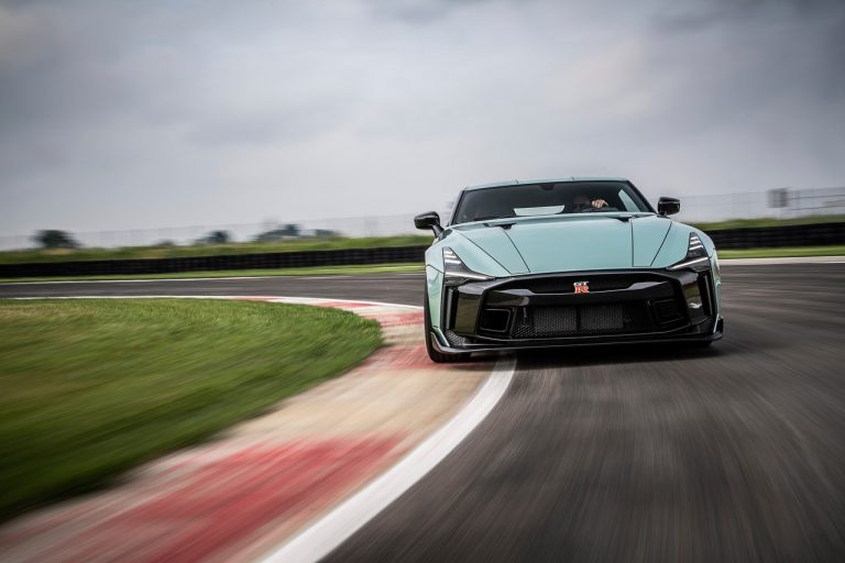 Nissan GT-R50 by Italdesign: immagini ufficiali