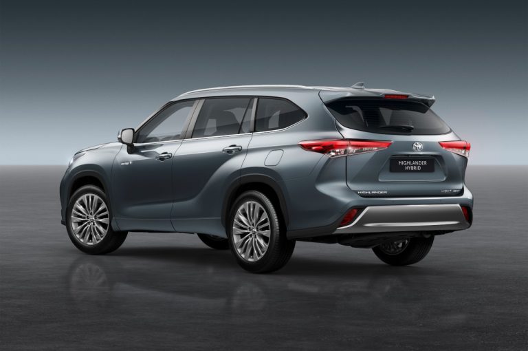 Toyota Highlander Hybrid 2021: immagini ufficiali