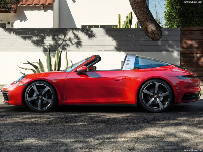 Nuova Porsche 911 Targa 2020: immagini ufficiali