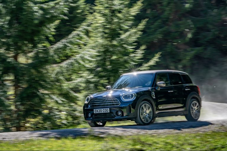 Mini Countryman 2020: immagini ufficiali