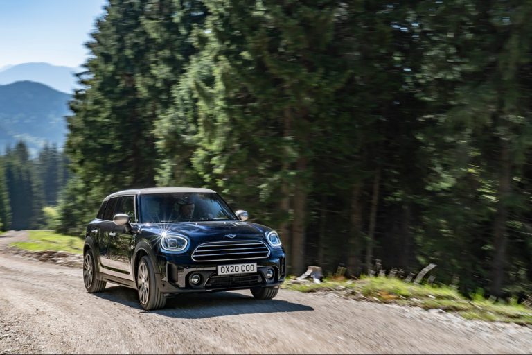 Mini Countryman 2020: immagini ufficiali