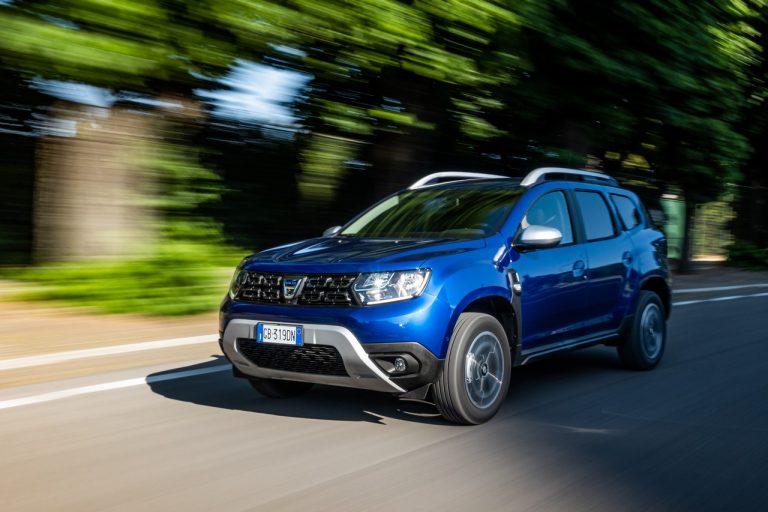 Dacia Duster TCe 100 ECO-G 2020: immagini ufficiali