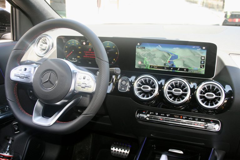 Mercedes GLA 2020: primo contatto