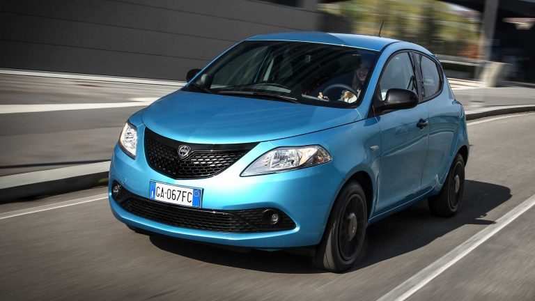 Lancia Ypsilon Hybrid: nuove immagini ufficiali