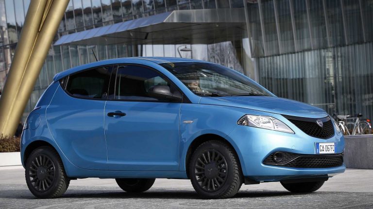 Lancia Ypsilon Hybrid: nuove immagini ufficiali