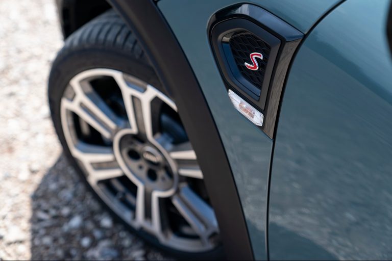 Mini Countryman 2020: immagini ufficiali