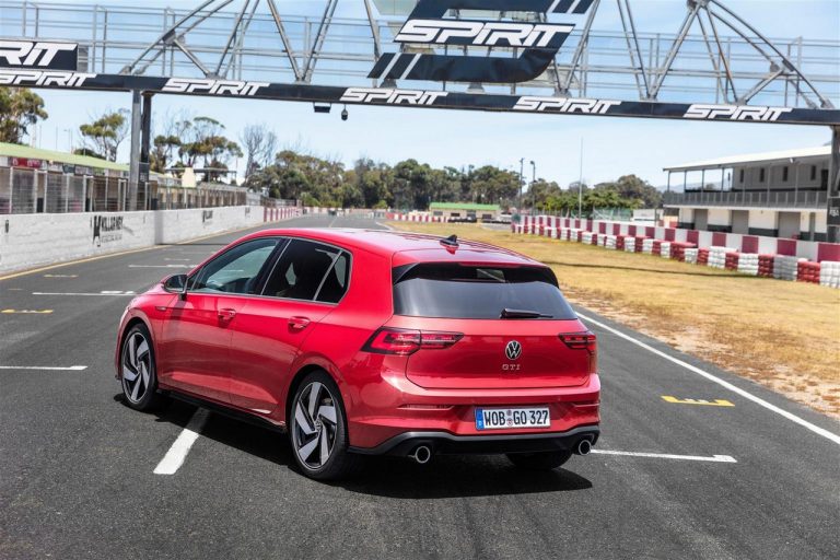 Volkswagen Golf 8 GTI 2020: nuove immagini ufficiali