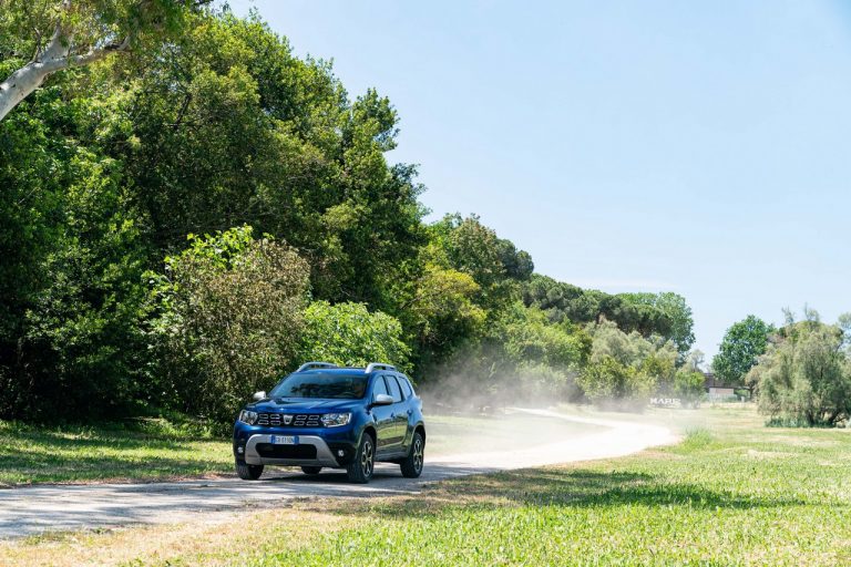 Dacia Duster TCe 100 ECO-G 2020: immagini ufficiali