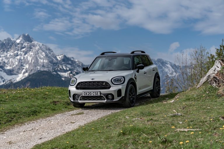 Mini Countryman 2020: immagini ufficiali