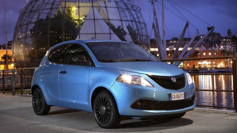 Lancia Ypsilon Hybrid: nuove immagini ufficiali
