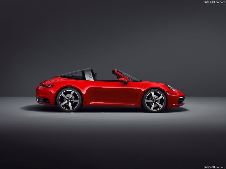 Nuova Porsche 911 Targa 2020: immagini ufficiali