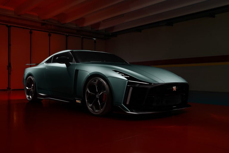 Nissan GT-R50 by Italdesign: immagini ufficiali