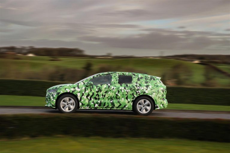 Skoda Enyaq: prime immagini ufficiali