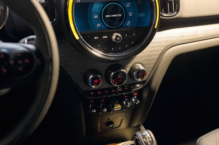 Mini Countryman 2020: immagini ufficiali