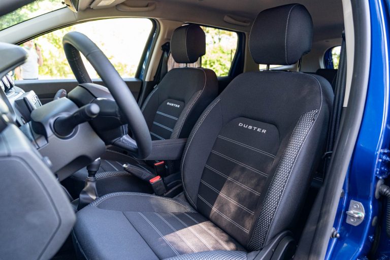 Dacia Duster TCe 100 ECO-G 2020: immagini ufficiali