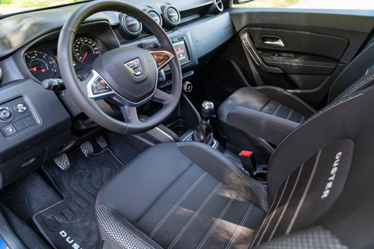 Dacia Duster TCe 100 ECO-G 2020: immagini ufficiali