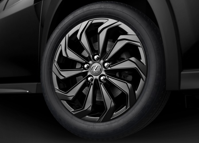 Lexus UX Hybrid Midnight Edition: immagini ufficiali