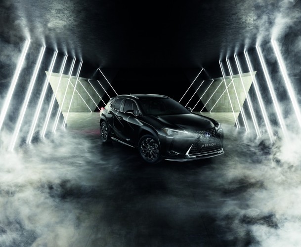 Lexus UX Hybrid Midnight Edition: immagini ufficiali