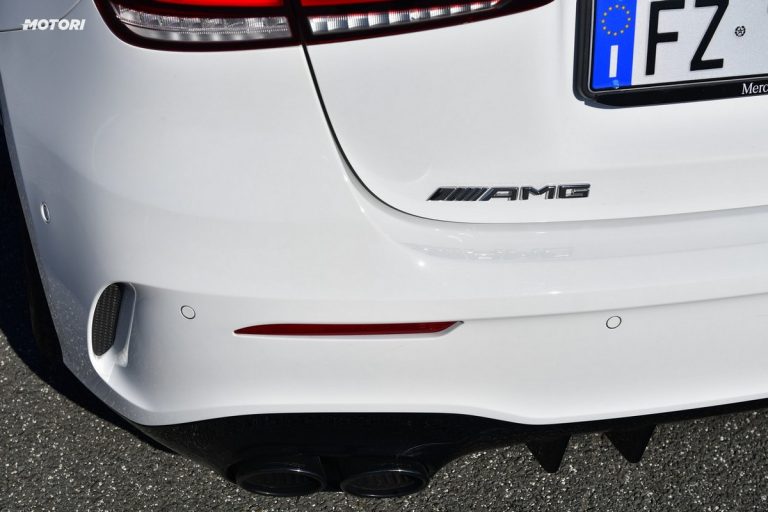 Mercedes Classe A 45 AMG S: la prova su strada e in pista