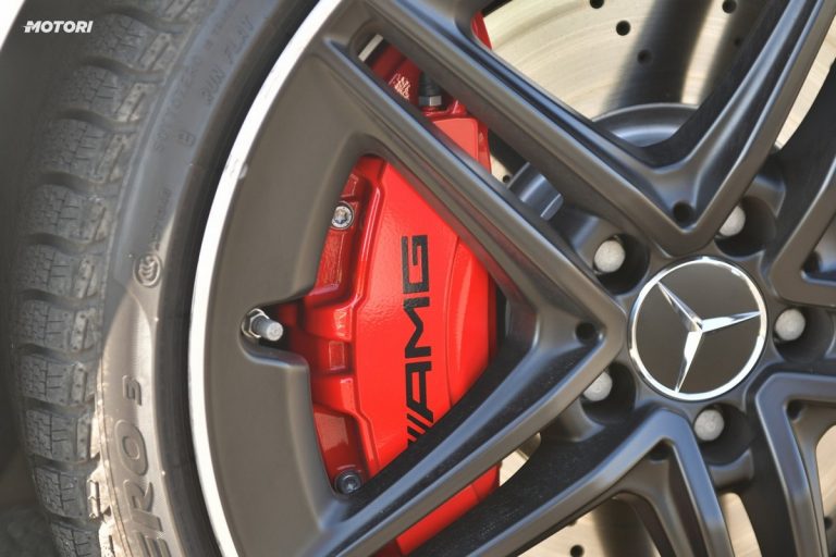 Mercedes Classe A 45 AMG S: la prova su strada e in pista