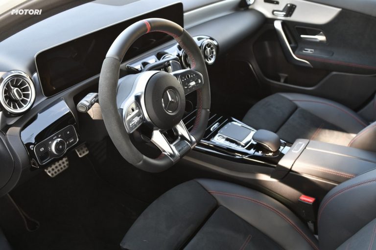 Mercedes Classe A 45 AMG S: la prova su strada e in pista