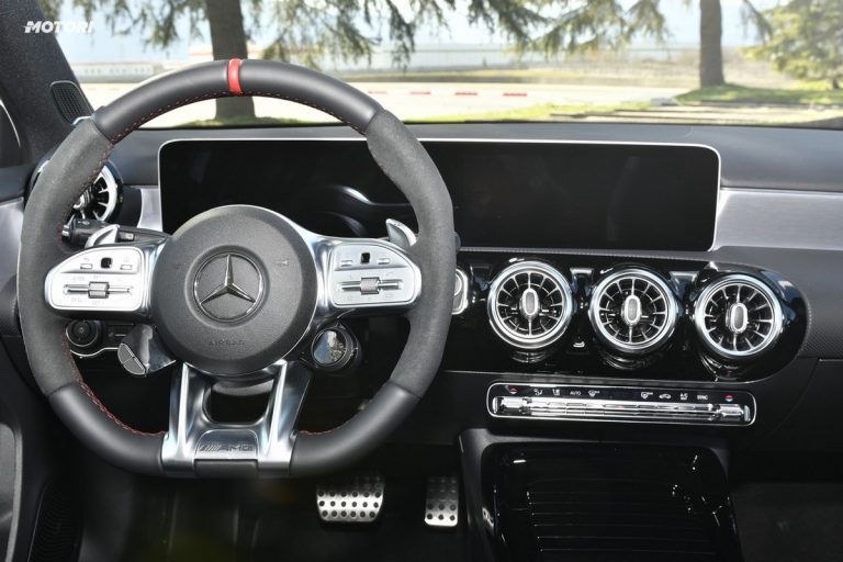 Mercedes Classe A 45 AMG S: la prova su strada e in pista