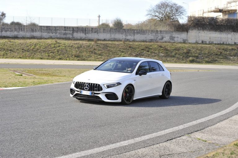 Mercedes Classe A 45 AMG S: la prova su strada e in pista