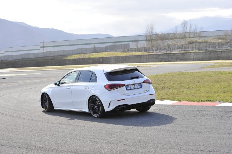Mercedes Classe A 45 AMG S: la prova su strada e in pista