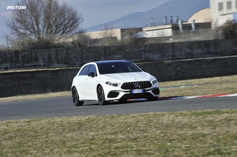 Mercedes Classe A 45 AMG S: la prova su strada e in pista