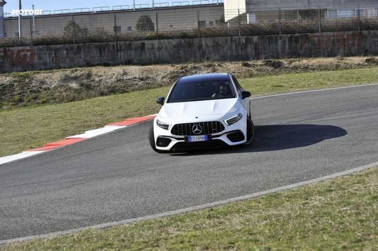 Mercedes Classe A 45 AMG S: la prova su strada e in pista