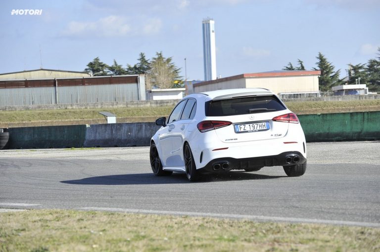 Mercedes Classe A 45 AMG S: la prova su strada e in pista