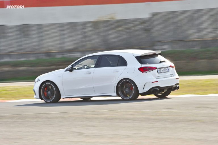 Mercedes Classe A 45 AMG S: la prova su strada e in pista