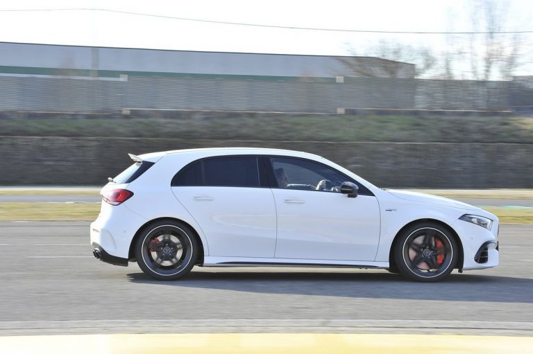Mercedes Classe A 45 AMG S: la prova su strada e in pista