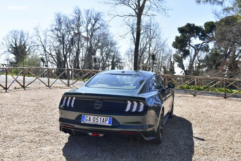 Ford Mustang Bullitt: la prova su strada