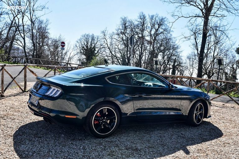 Ford Mustang Bullitt: la prova su strada