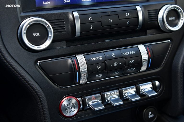 Ford Mustang Bullitt: la prova su strada