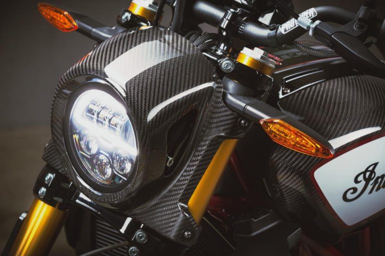 Indian FTR Carbon: le immagini