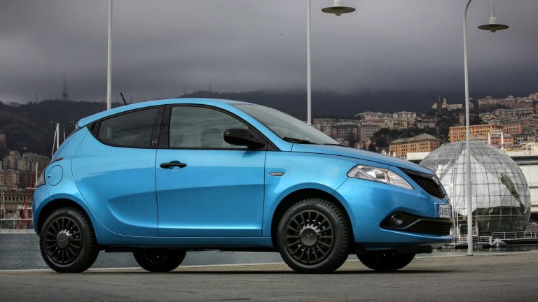 Lancia Ypsilon Hybrid: nuove immagini ufficiali