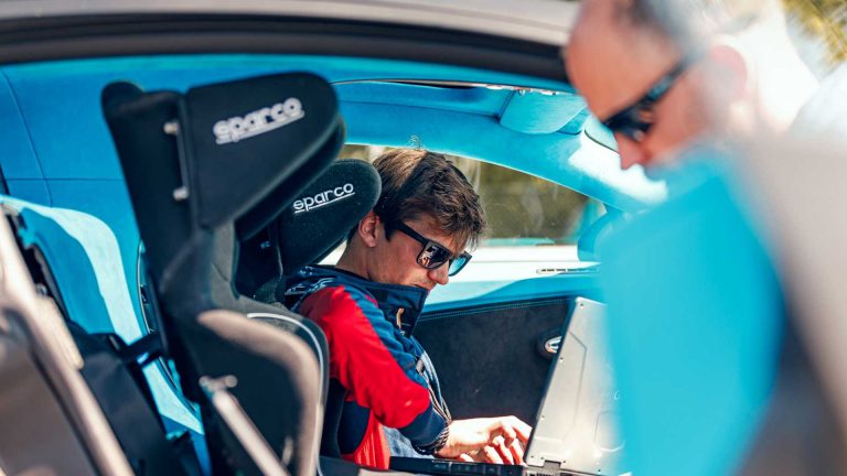 Bugatti Chiron Pur Sport: le immagini dei test