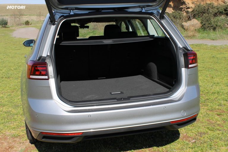 Volkswagen Passat Variant 2.0 TDI 150 CV DSG: la prova su strada
