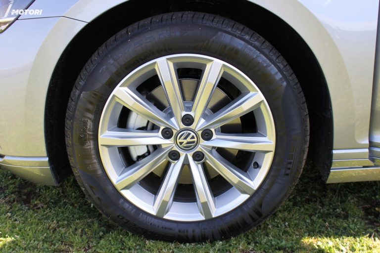 Volkswagen Passat Variant 2.0 TDI 150 CV DSG: la prova su strada