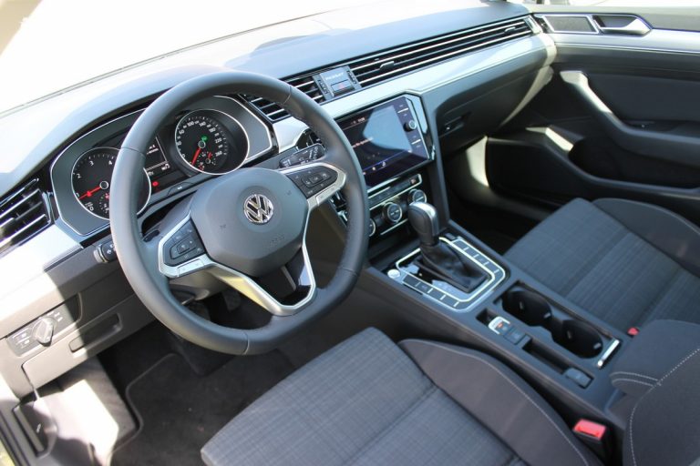 Volkswagen Passat Variant 2.0 TDI 150 CV DSG: la prova su strada